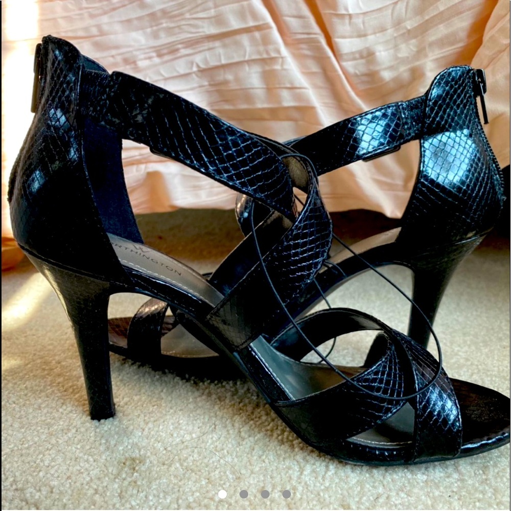 NWOT Worthington Faux Snakeskin Heels